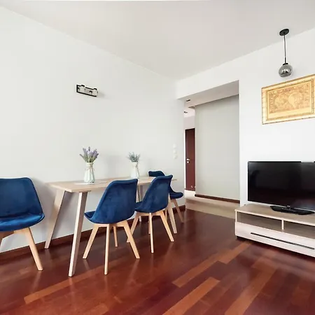 Mokotow Open Business By Bookinghost * Varşova